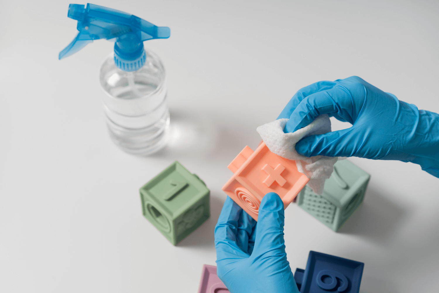 Cover - Cleaning toys