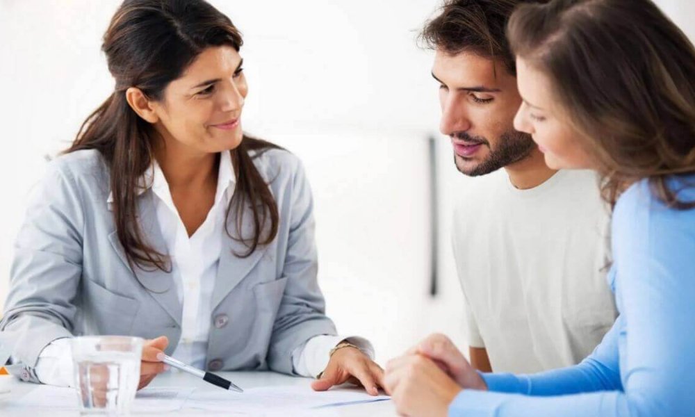 How a Tax Accountant Can Help You Navigate Complex Tax Filing Requirements