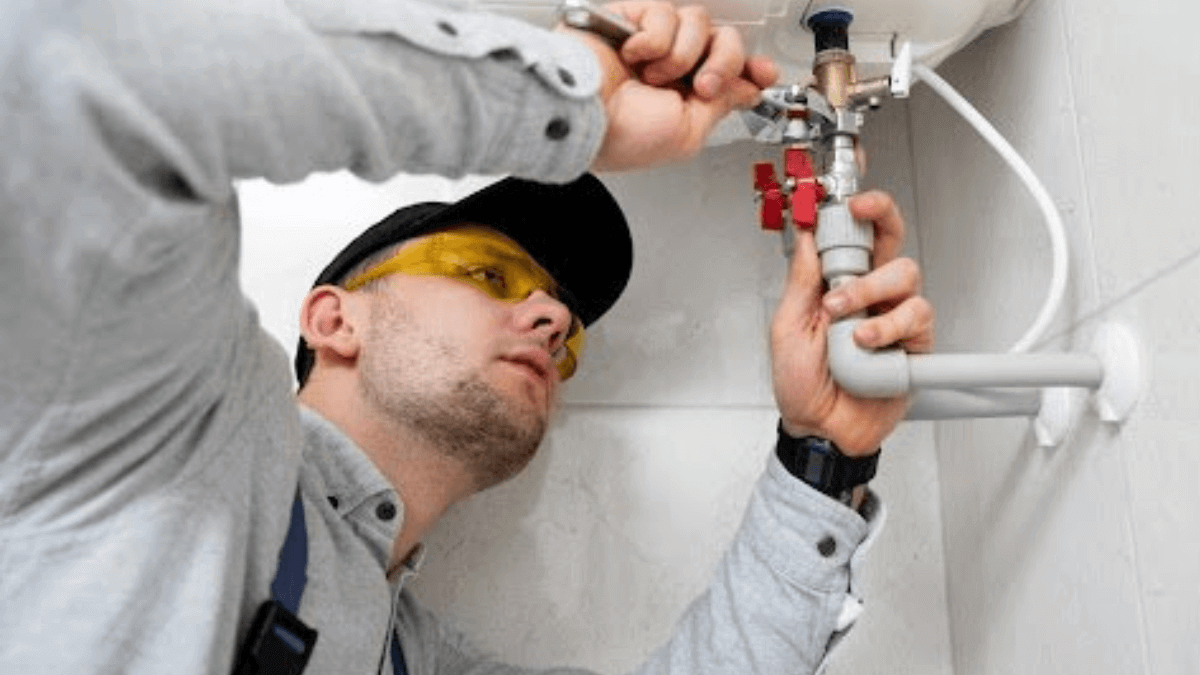 Real Plumbing Advice from a Plumber Sydney You Shouldn’t Ignore